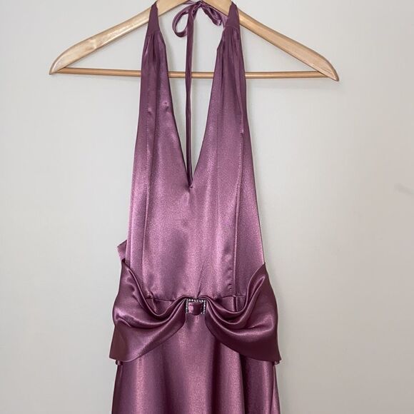 Violet Halter Ball Gown Size: 8 - Picture 2 of 9